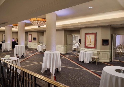 Hilton Arlington - image 33