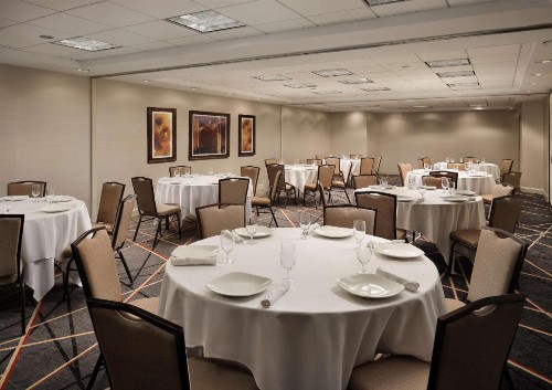 Hilton Arlington - image 35