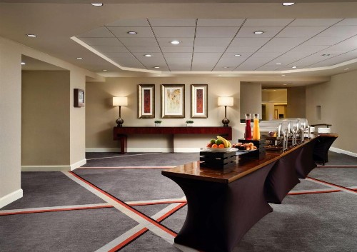 Hilton Arlington - image 36