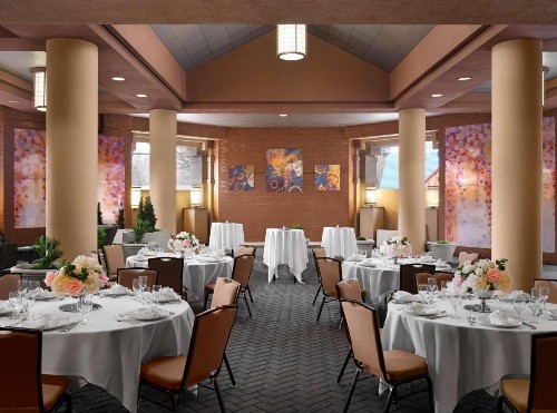 Hilton Arlington - image 39