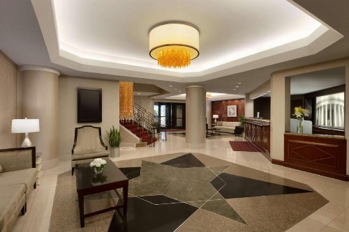 Hilton Arlington - image 6