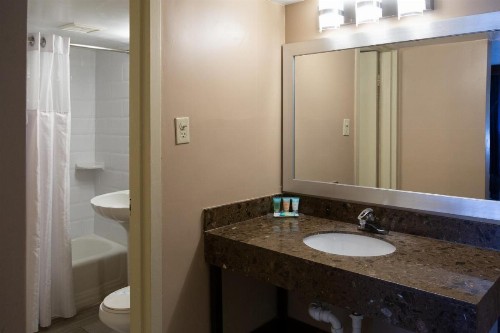 Hotel Pentagon - image 19