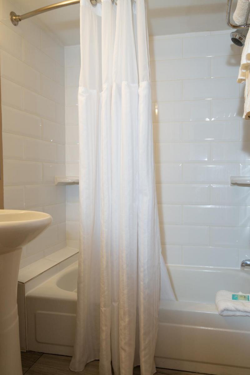 Hotel Pentagon - image 4