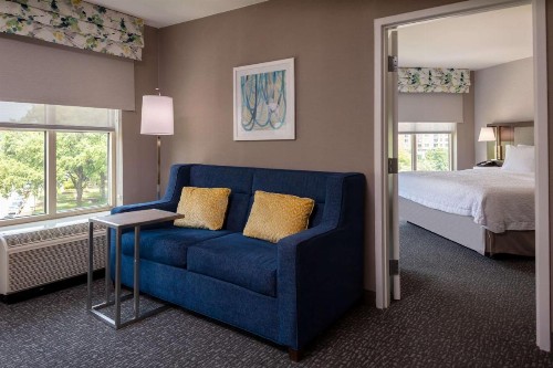 Hampton Inn & Suites Reagan National Airport - Crystal City - image 16