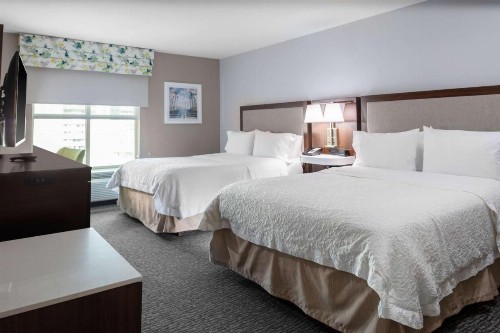 Hampton Inn & Suites Reagan National Airport - Crystal City - image 9