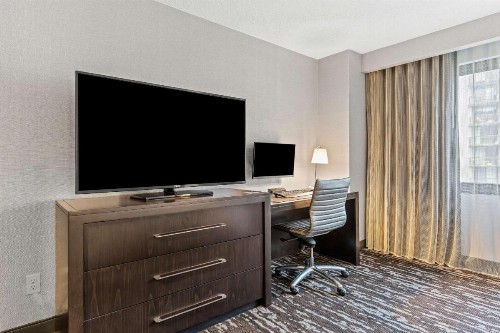 Embassy Suites Crystal City - National Airport - image 33