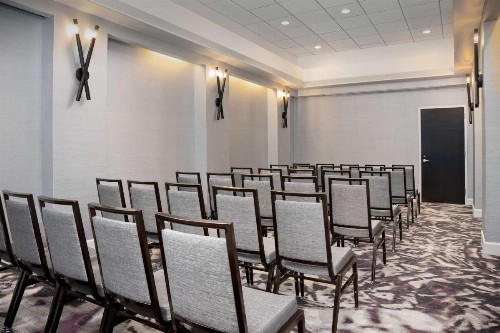 Embassy Suites Crystal City - National Airport - image 41
