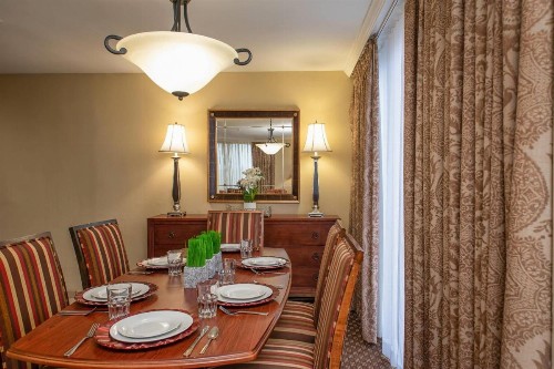 Clarion Collection Hotel Arlington Court Suites - image 33