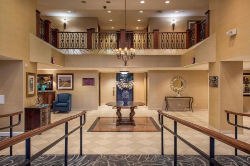 Clarion Collection Hotel Arlington Court Suites - image 5