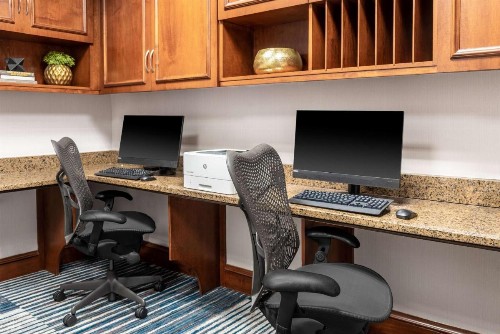 Hilton Garden Inn Arlington/Courthouse Plaza - image 22