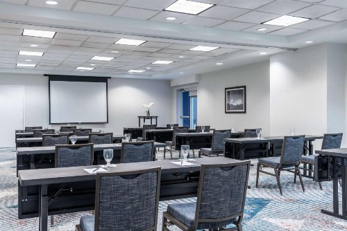 Hilton Garden Inn Arlington/Courthouse Plaza - image 25