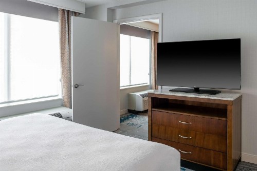 Hilton Garden Inn Arlington/Courthouse Plaza - image 26
