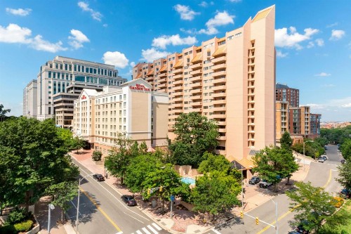 Hilton Garden Inn Arlington/Courthouse Plaza - image 3