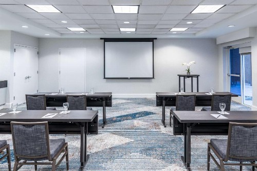 Hilton Garden Inn Arlington/Courthouse Plaza - image 5