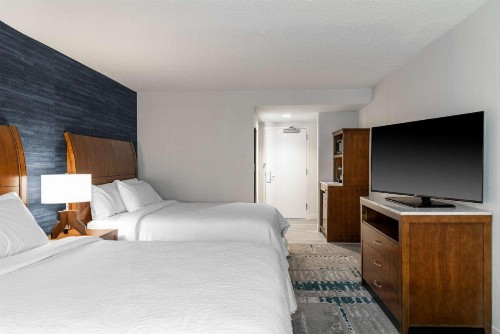 Hilton Garden Inn Arlington/Courthouse Plaza - image 7