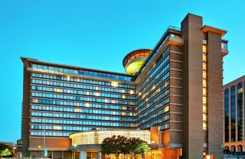DoubleTree by Hilton Washington DC – Crystal City - image 1