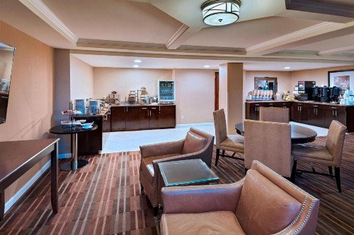 Sheraton Pentagon City - image 13