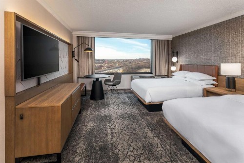 Sheraton Pentagon City - image 19