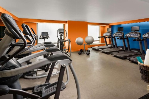 Hyatt Centric Arlington - image 2