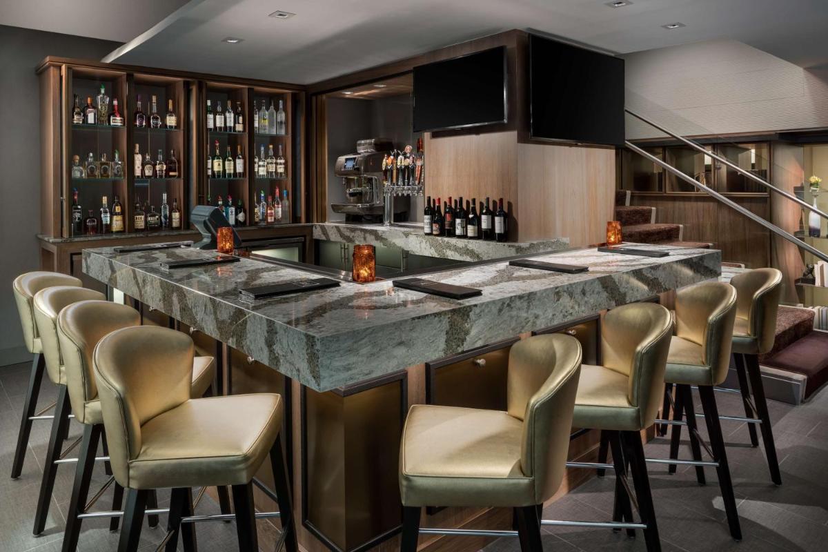 Hyatt Centric Arlington - image 3