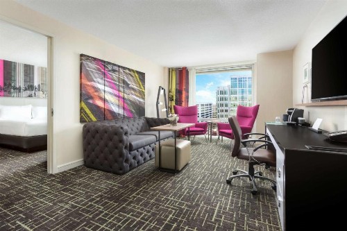 Hyatt Centric Arlington - image 7