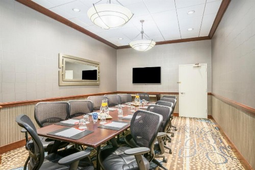 Crowne Plaza Crystal City-Washington D.C. an IHG Hotel - image 3