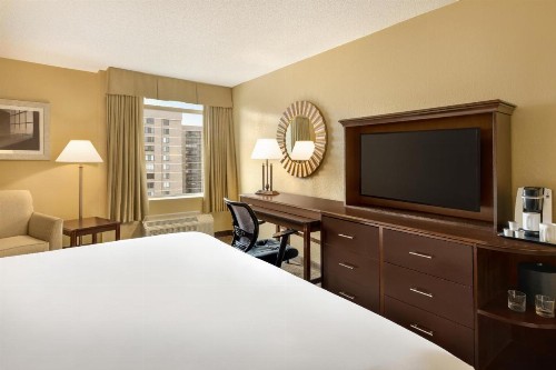 Crowne Plaza Crystal City-Washington D.C. an IHG Hotel - image 48