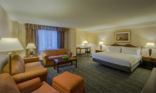 Holiday Inn Arlington at Ballston an IHG Hotel - image 17