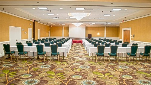 Holiday Inn Arlington at Ballston an IHG Hotel - image 29