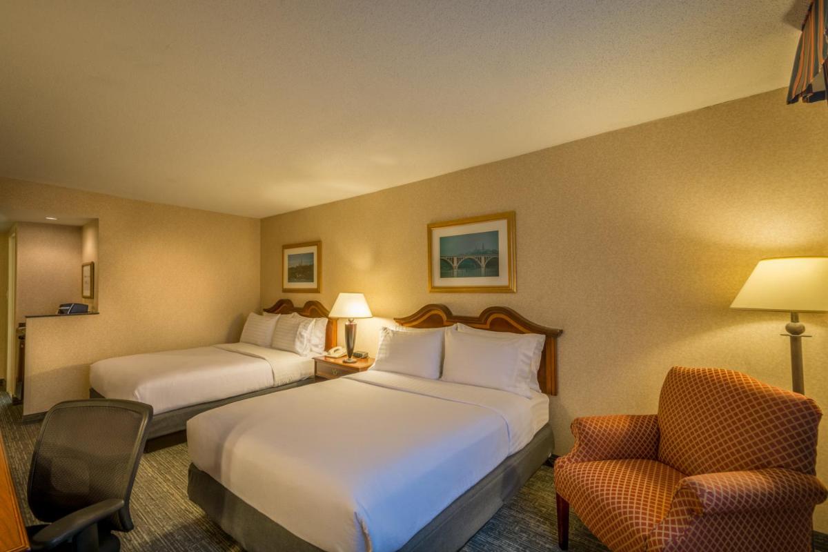 Holiday Inn Arlington at Ballston an IHG Hotel - image 4