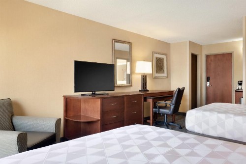 Holiday Inn National Airport/Crystal City an IHG Hotel - image 20