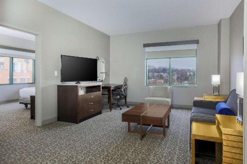 Hilton Garden Inn Shirlington - image 17