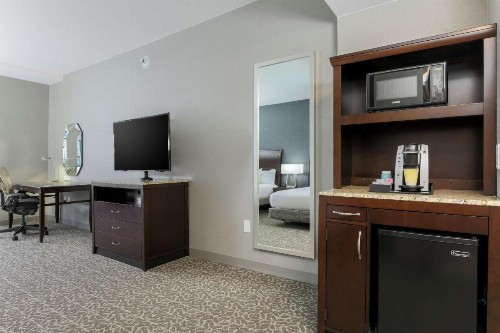 Hilton Garden Inn Shirlington - image 18