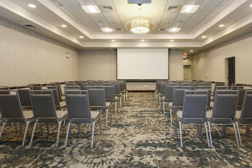 Hilton Garden Inn Shirlington - image 6