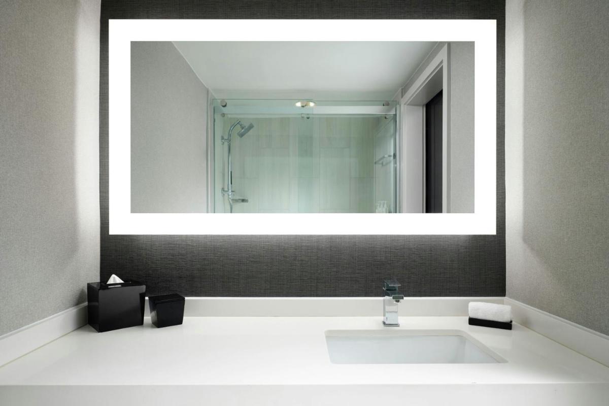 Crystal City Marriott at Reagan National Airport - image 2