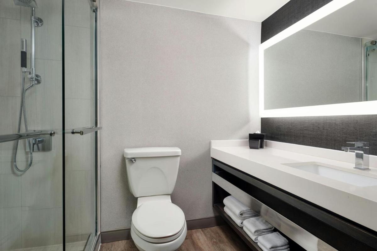 Crystal City Marriott at Reagan National Airport - image 4