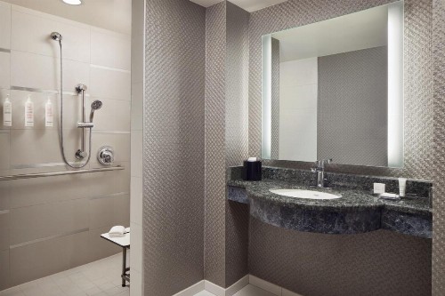 Crystal Gateway Marriott - image 18
