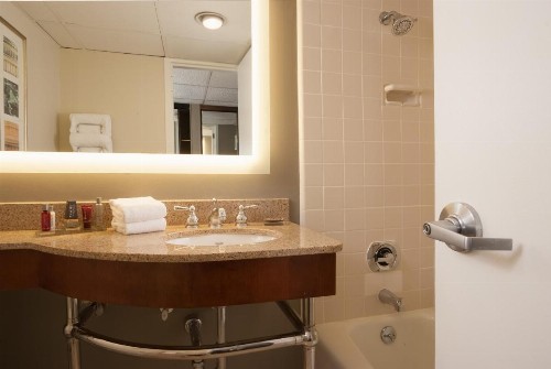Key Bridge Marriott - image 3