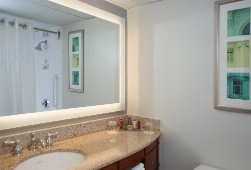 Key Bridge Marriott - image 9