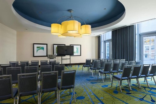 Renaissance Arlington Capital View Hotel - image 50