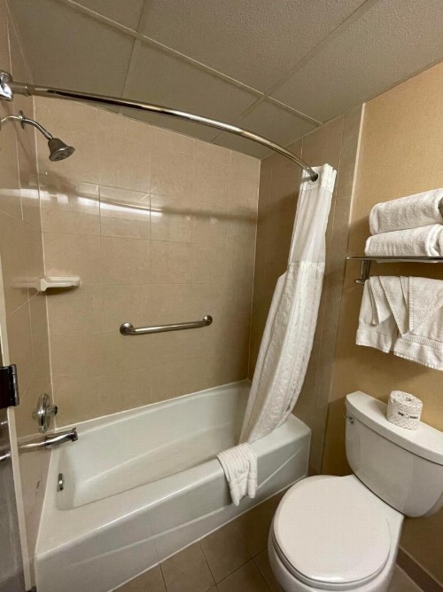 Comfort Inn Ballston - image 43
