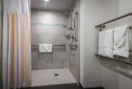 Hilton Garden Inn Reagan National Airport - image 32