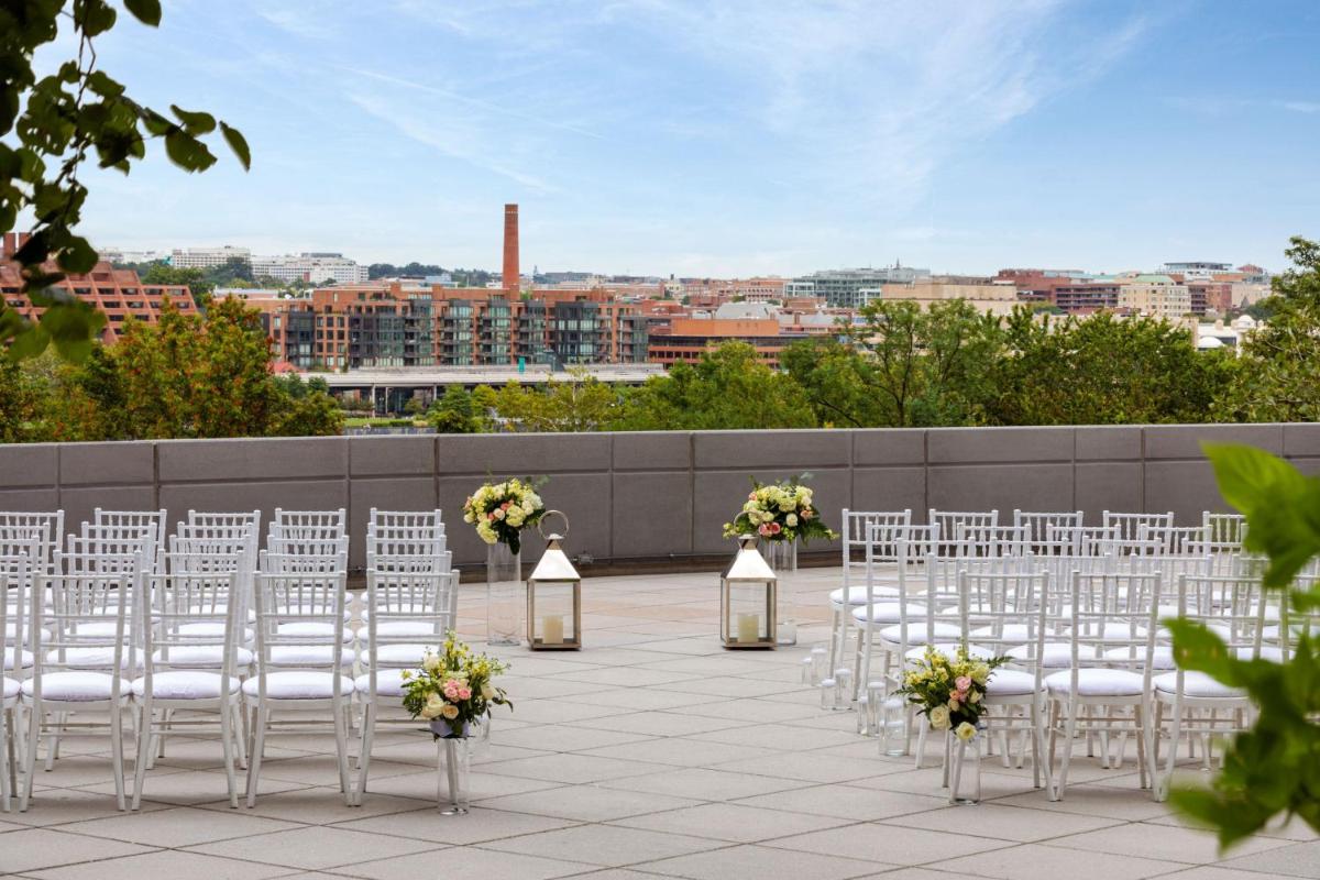 Le Meridien Arlington - image 3