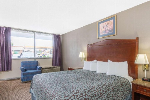 Days Inn by Wyndham Arlington Pentagon - image 12