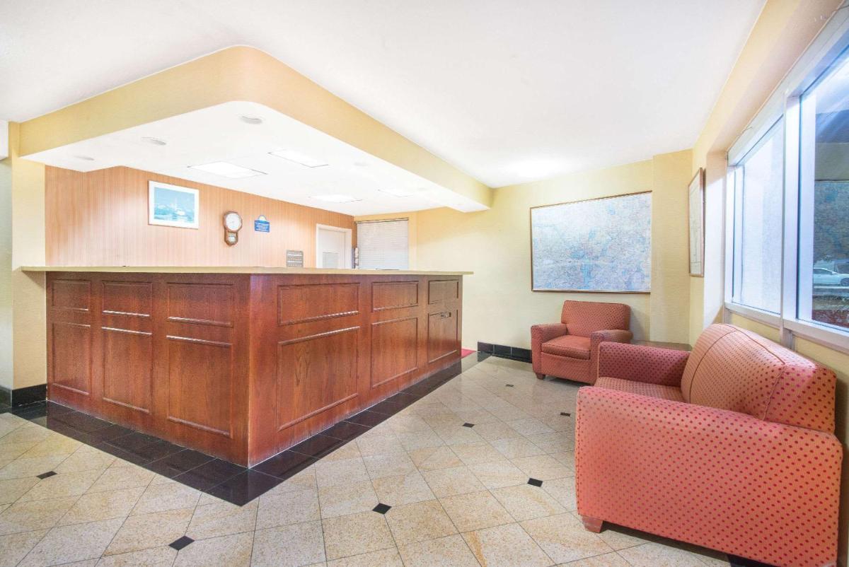 Days Inn by Wyndham Arlington Pentagon - image 2