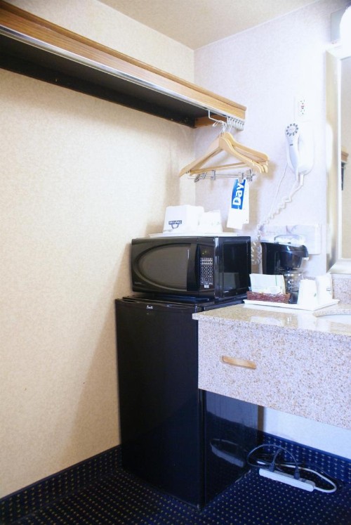 Days Inn by Wyndham Arlington Pentagon - image 23