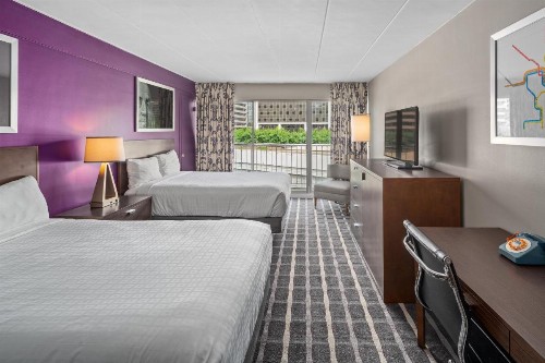 Americana Hotel - image 10