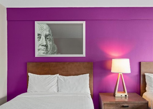 Americana Hotel - image 7