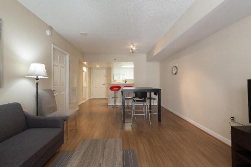 Pentagon City Luxury Apartment - image 9