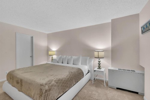 Arlington Fully Furnished Apartments in Crystal City - image 17